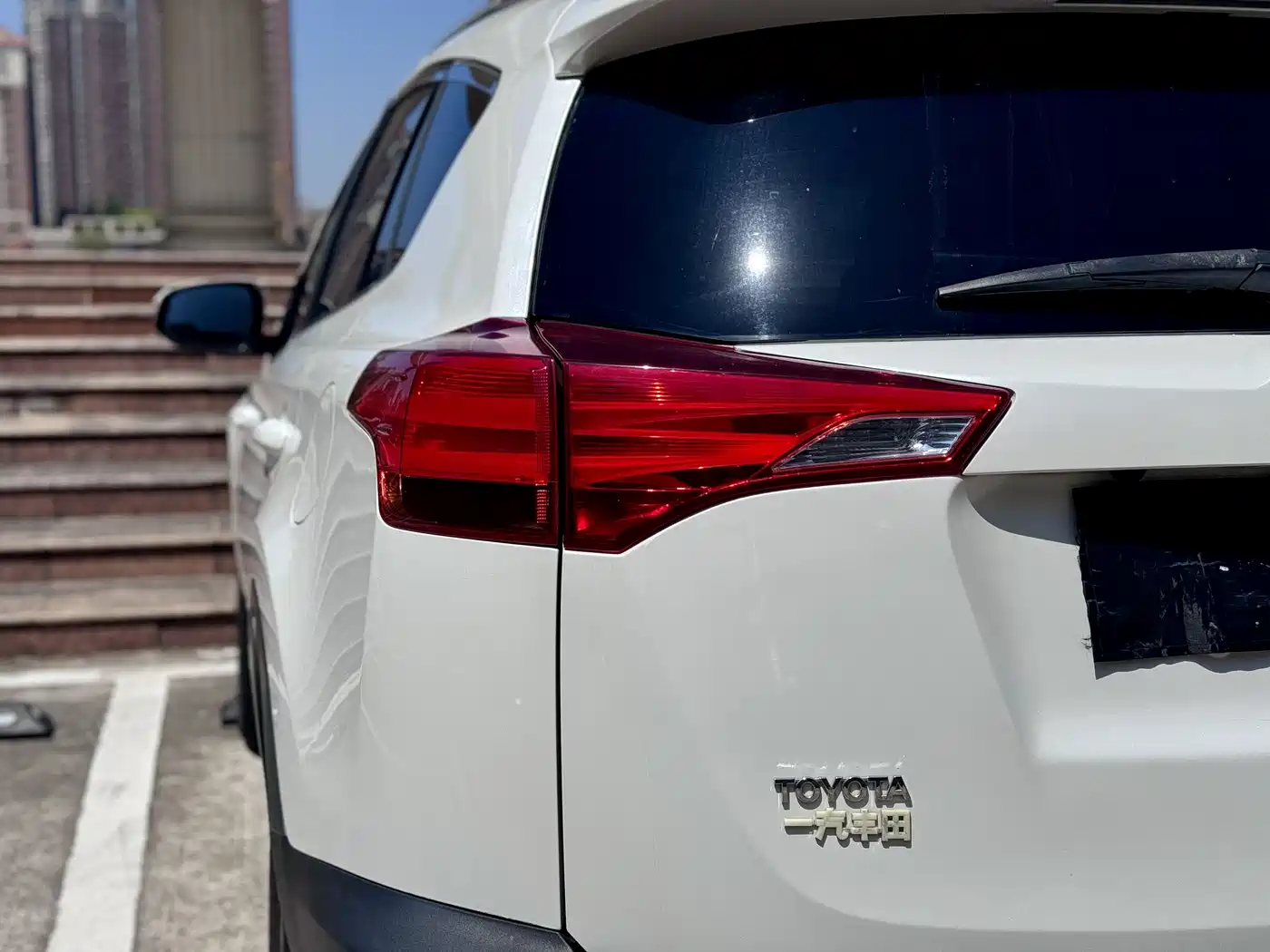Toyota RAV4 Rongfang 2015 2.0L CVT 2WD Trend Edition фото 13