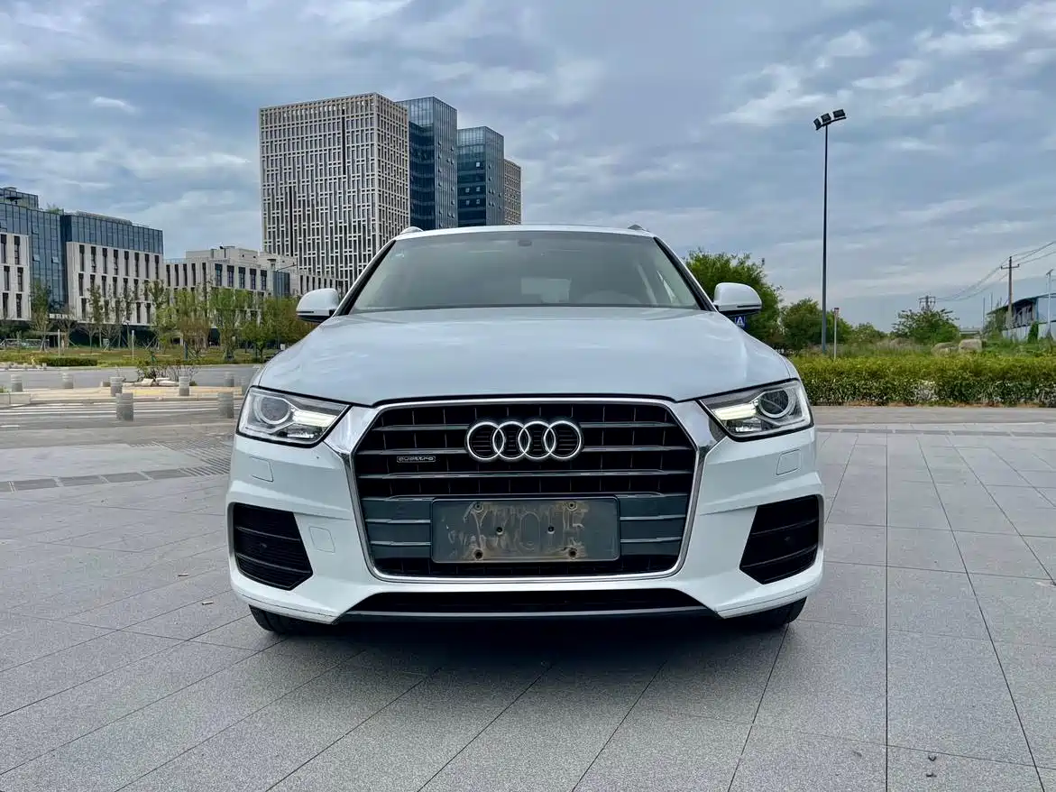 Audi Q3 2016 35 TFSI quattro All-Wheel Drive Fashion Edition фото 2