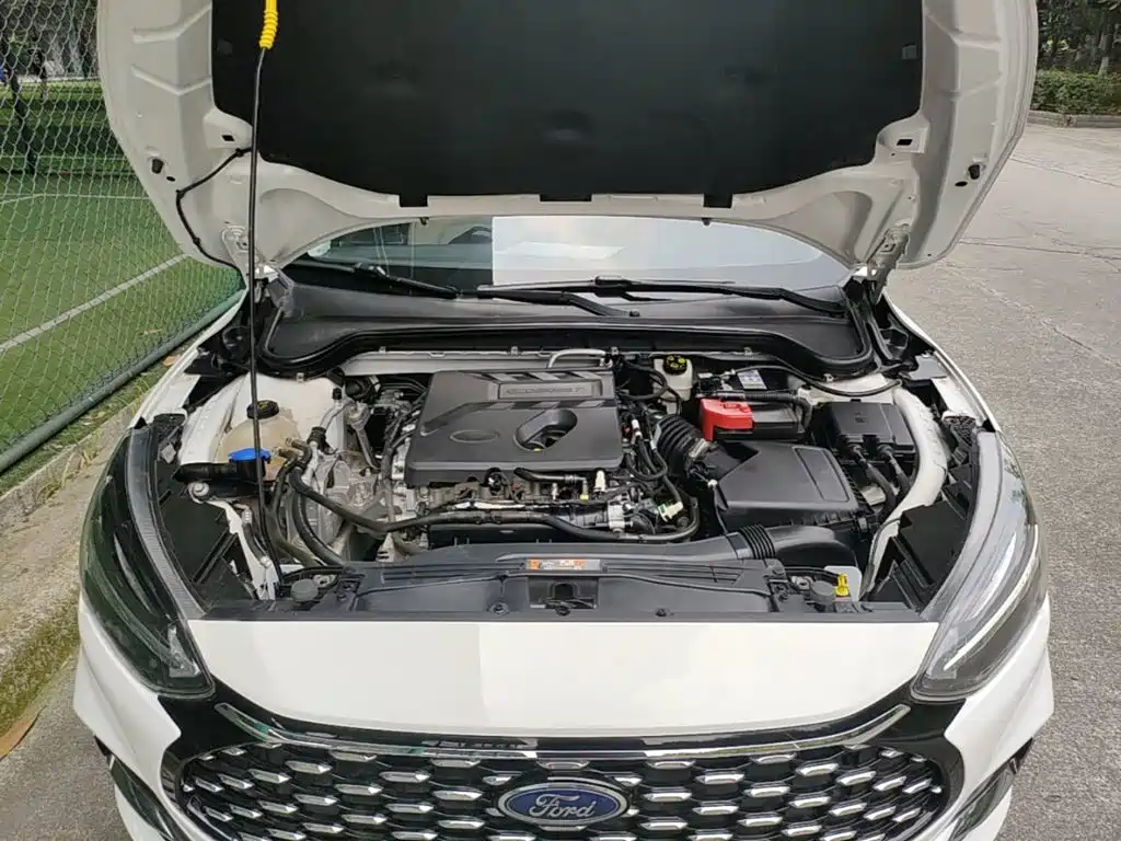 Фото 20 - Ford Focus