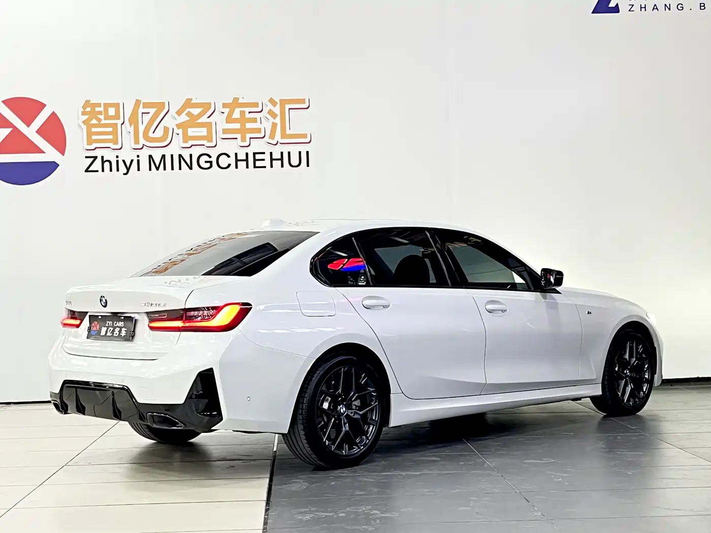 BMW 3 Series 2025 330Li M Sport Night Edition фото 4