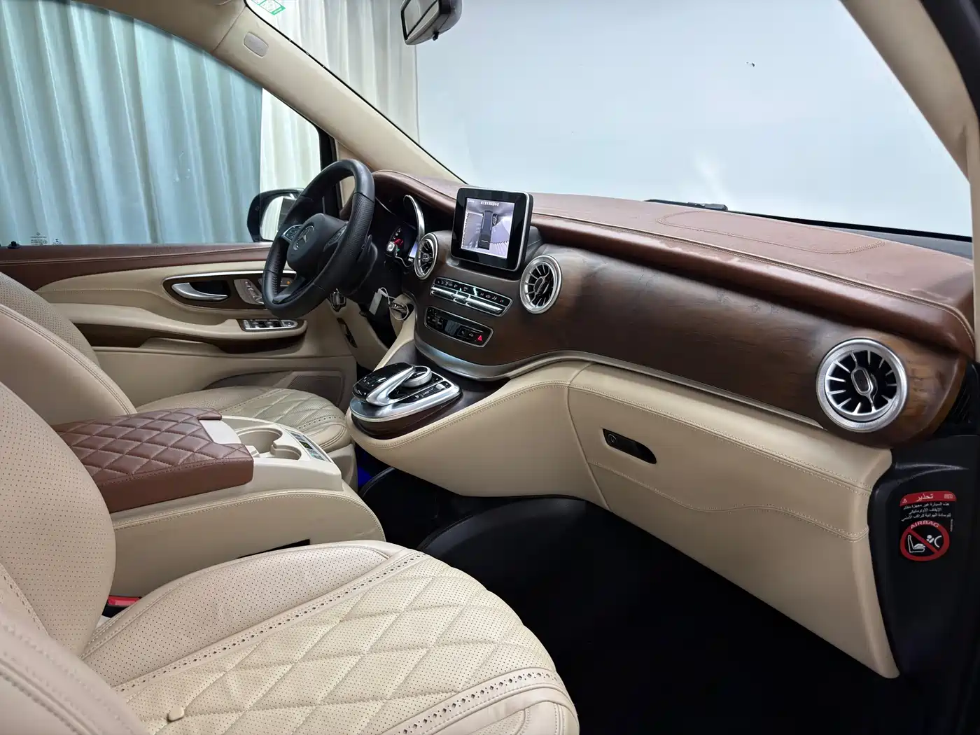 Mercedes-Benz V-Class 2018 V 260 L Premium Long Wheelbase Edition China VI фото 16