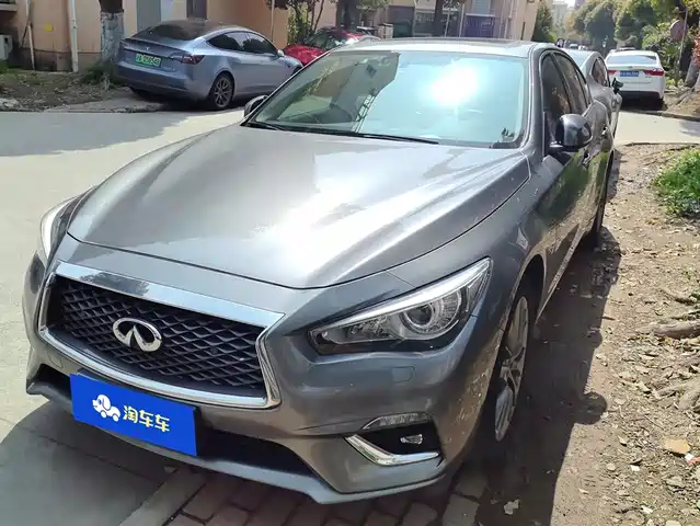 INFINITI Q50L