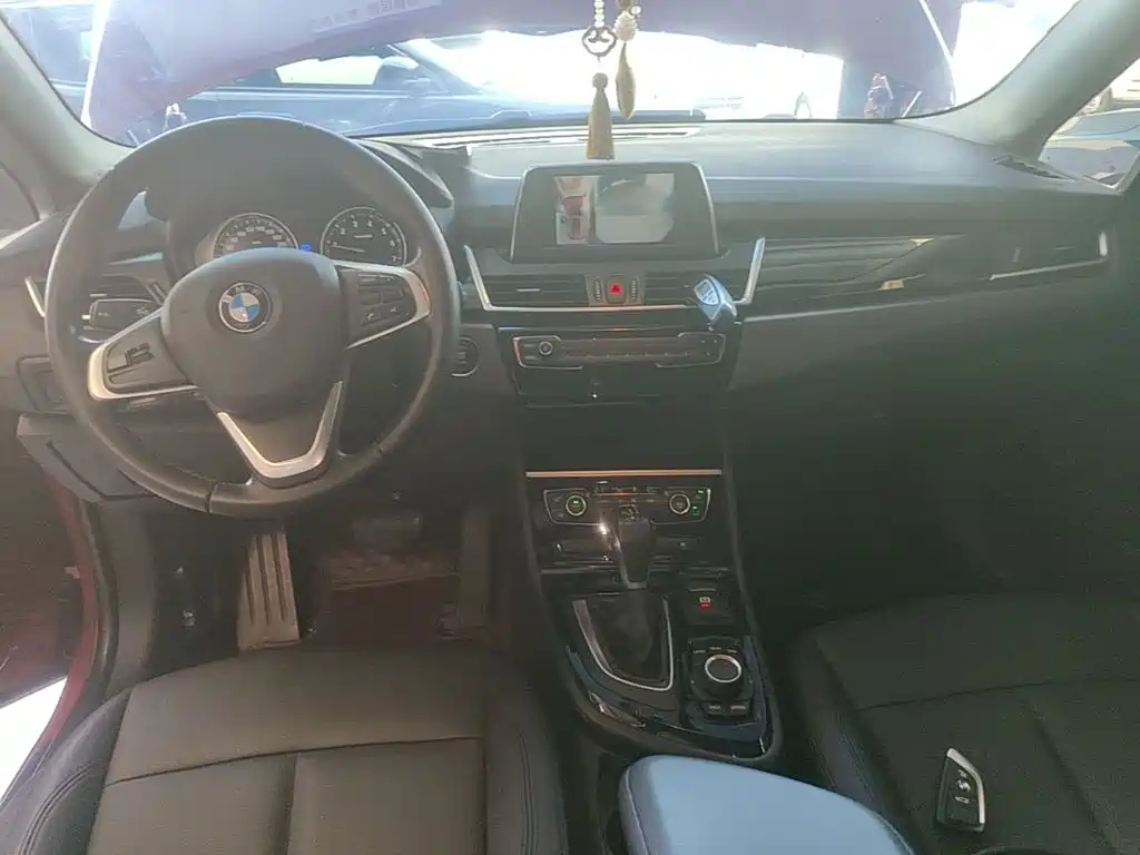 Фото 10 - BMW 2 Series Touring