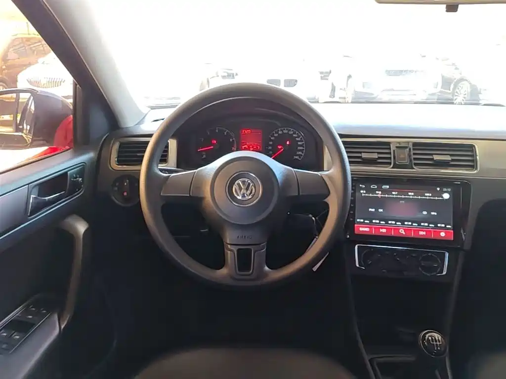 Volkswagen Santana 2015 1.6L Manual Comfort Edition фото 7