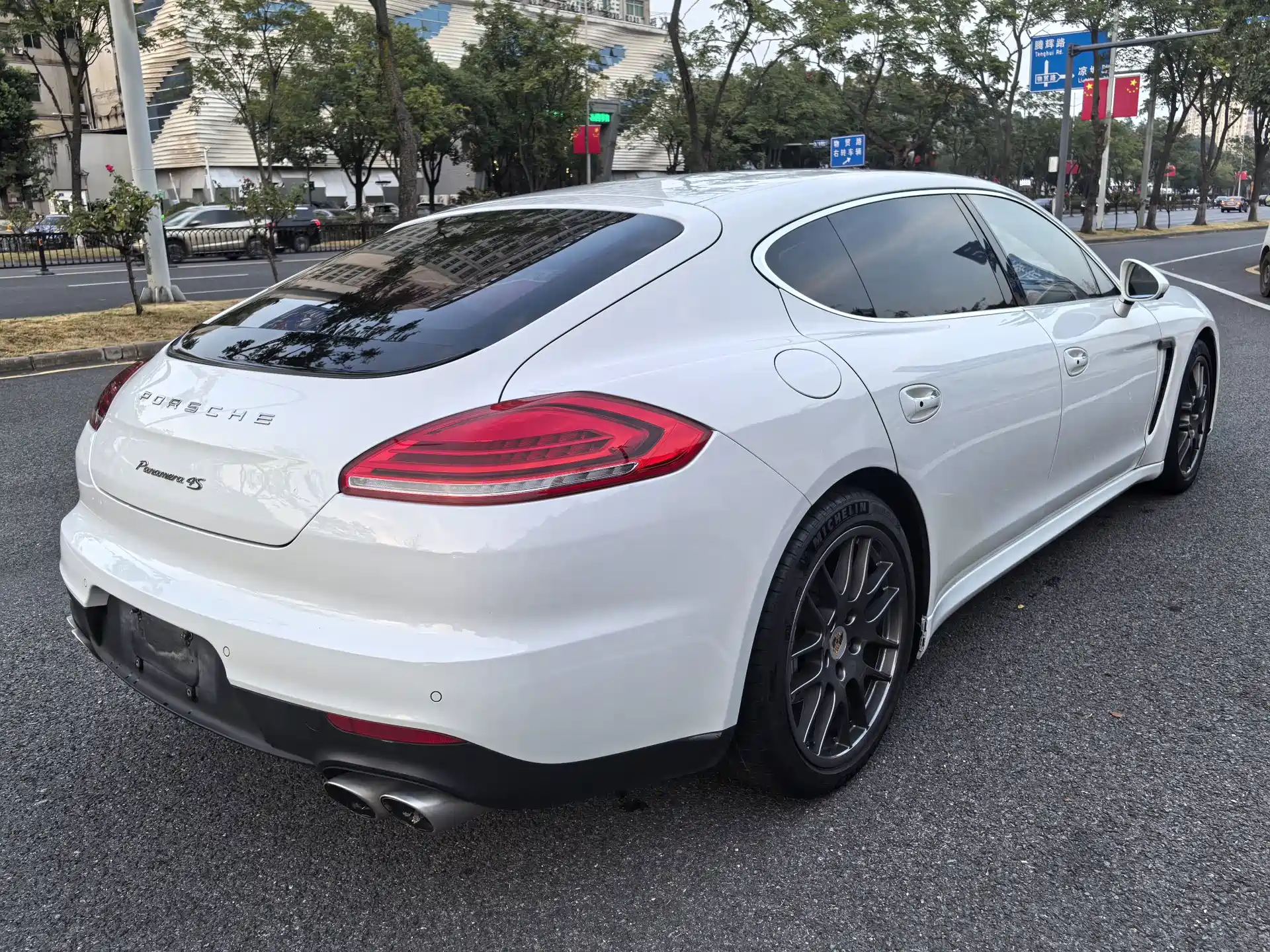 Фото 7 - Porsche Panamera