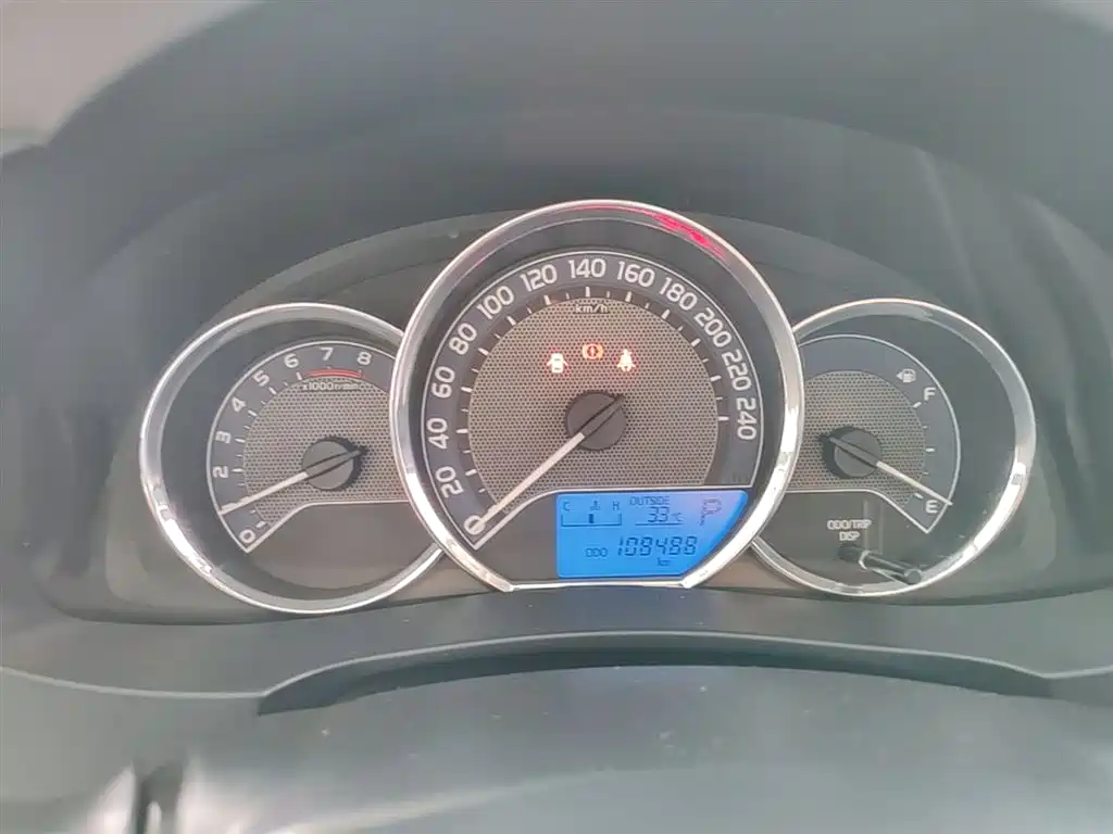 Toyota Levin 2016 1.6G CVT Elite Edition фото 12