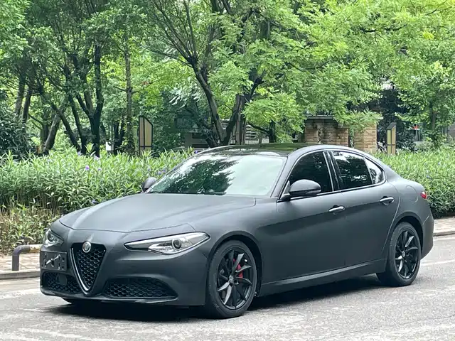 alfa-romeo giulia