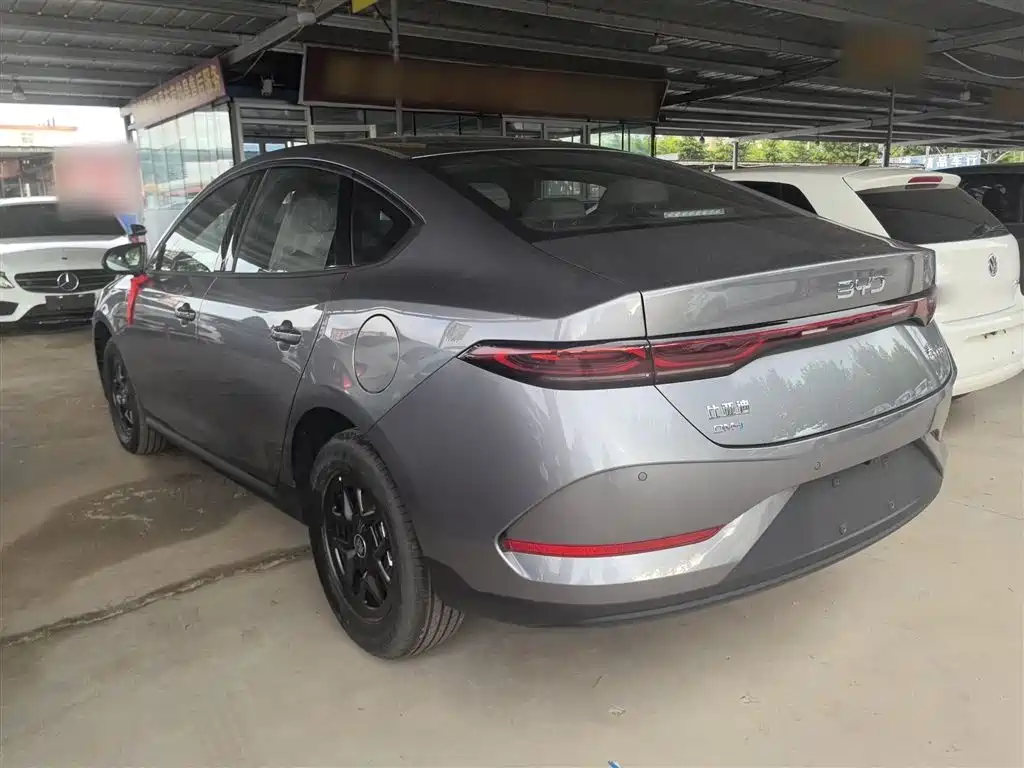 BYD Qin PLUS 2026 DM-i Smart Edition 128KM Progressive фото 11