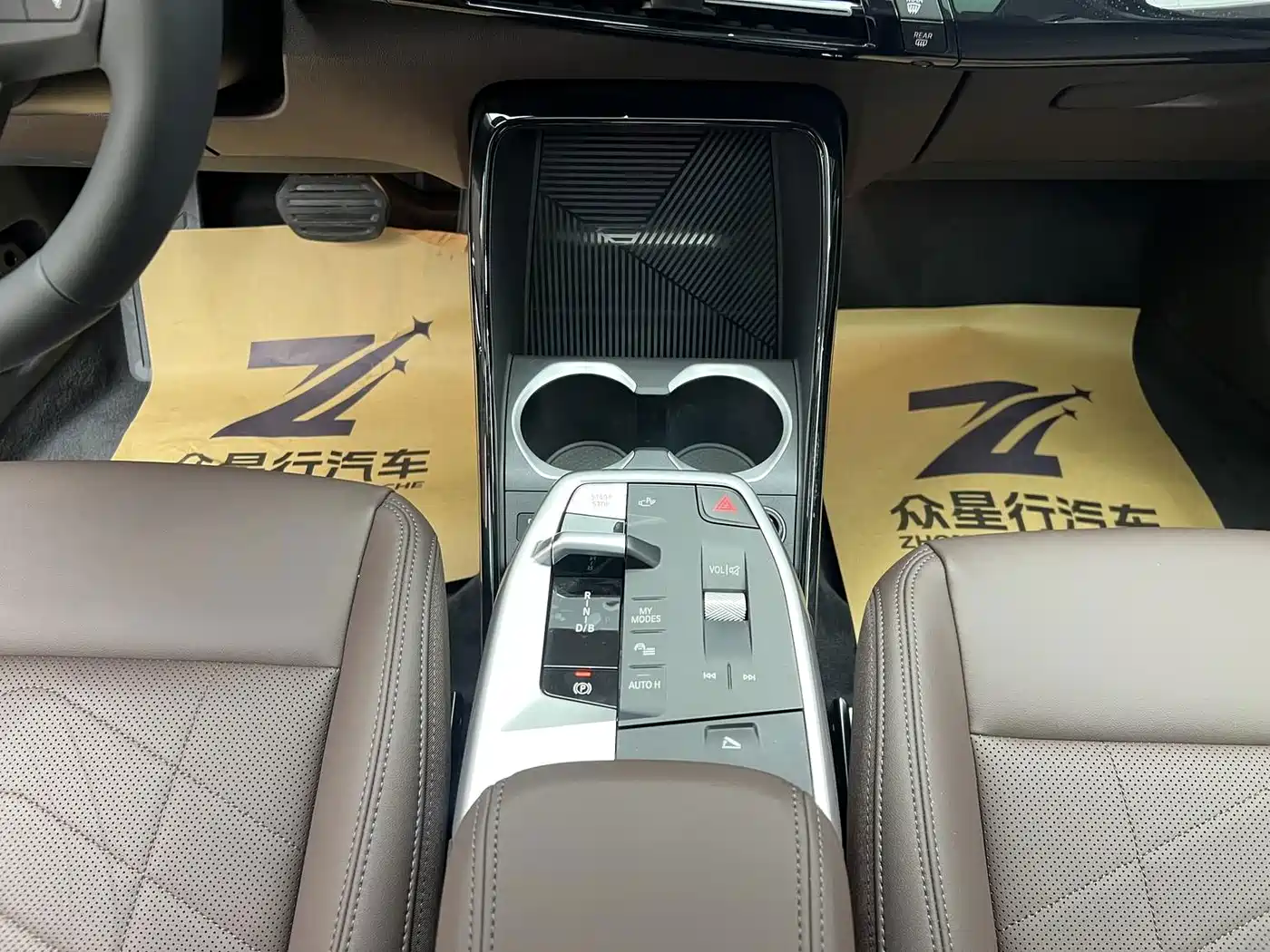 BMW iX1 2026 2023 eDrive25L X Design Package