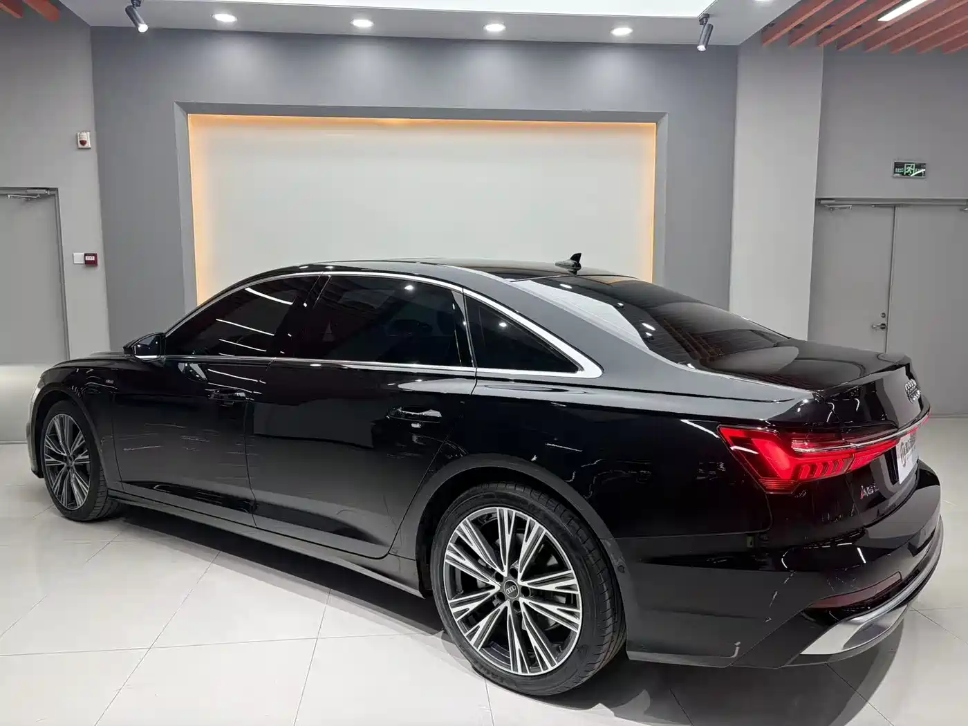 Audi A6L 2024 45 TFSI Premium Dynamic фото 6