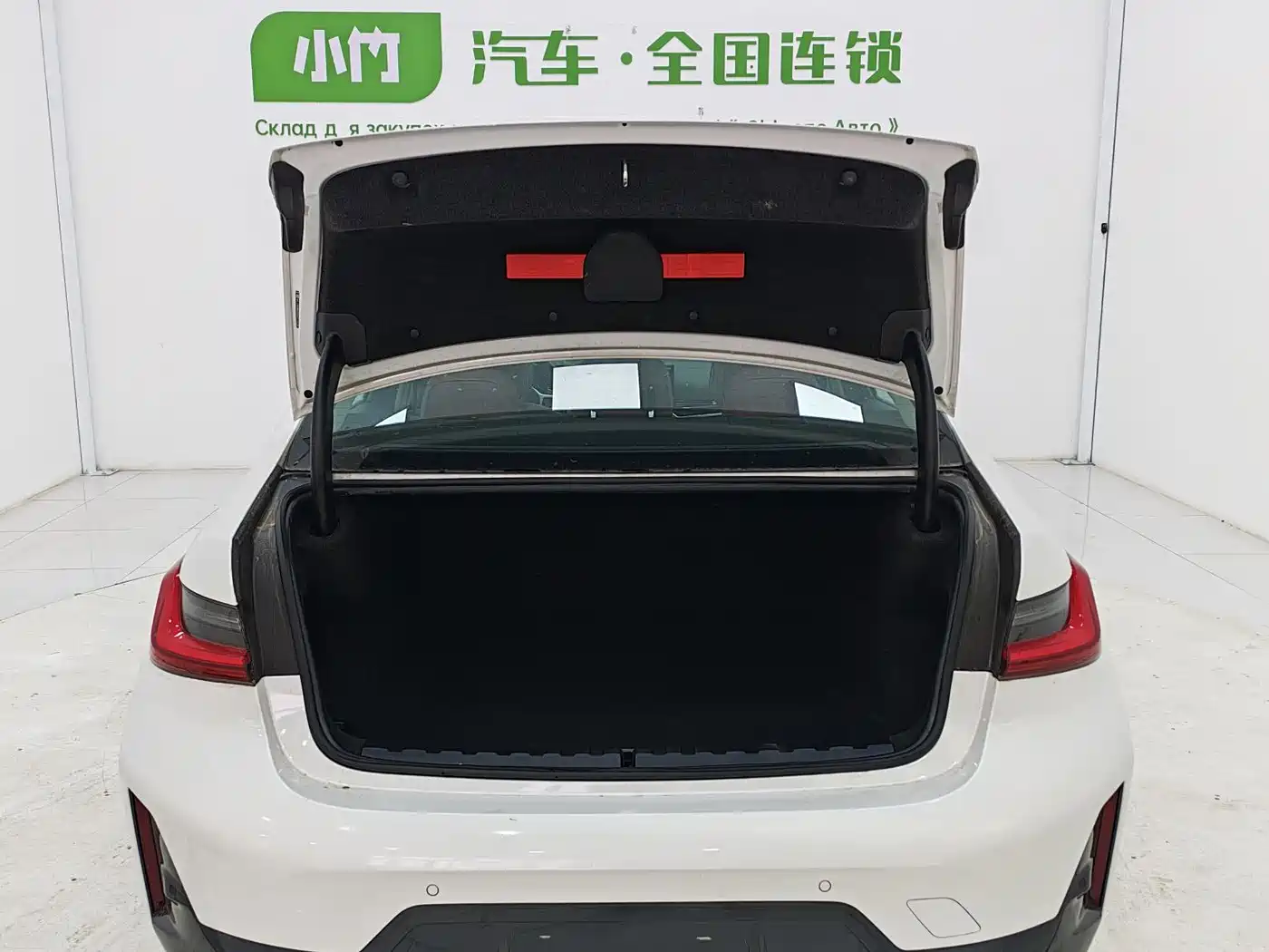 BMW 3 Series 2023 320Li M Sport Package фото 16