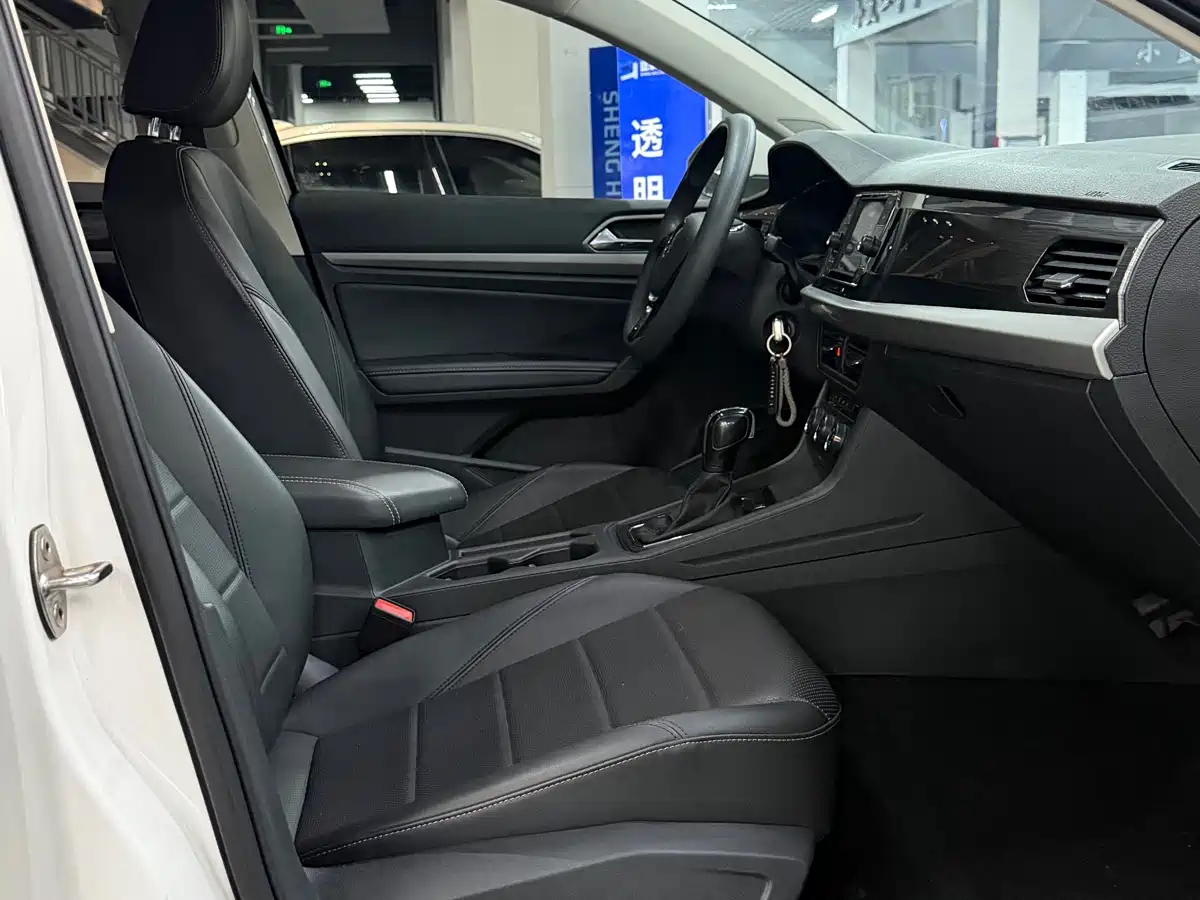 Volkswagen Lavida 2019 1.5L Automatic Comfort Edition China VI фото 4