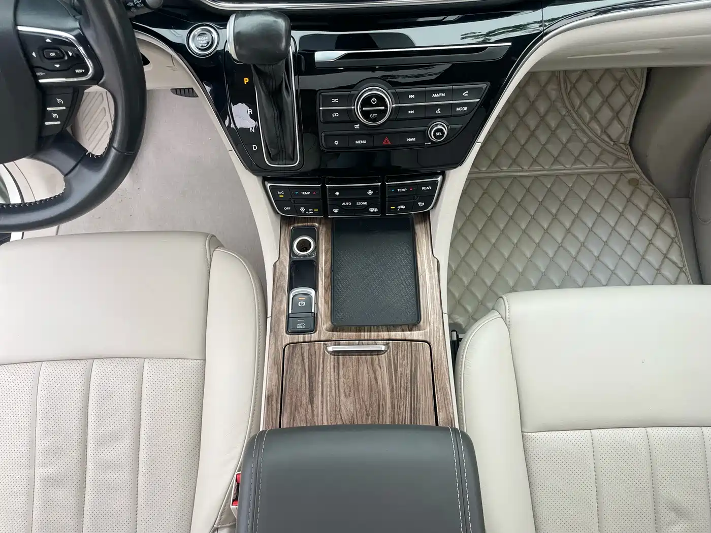 GAC Trumpchi Trumpchi M8 2018 320T Premium Edition фото 22