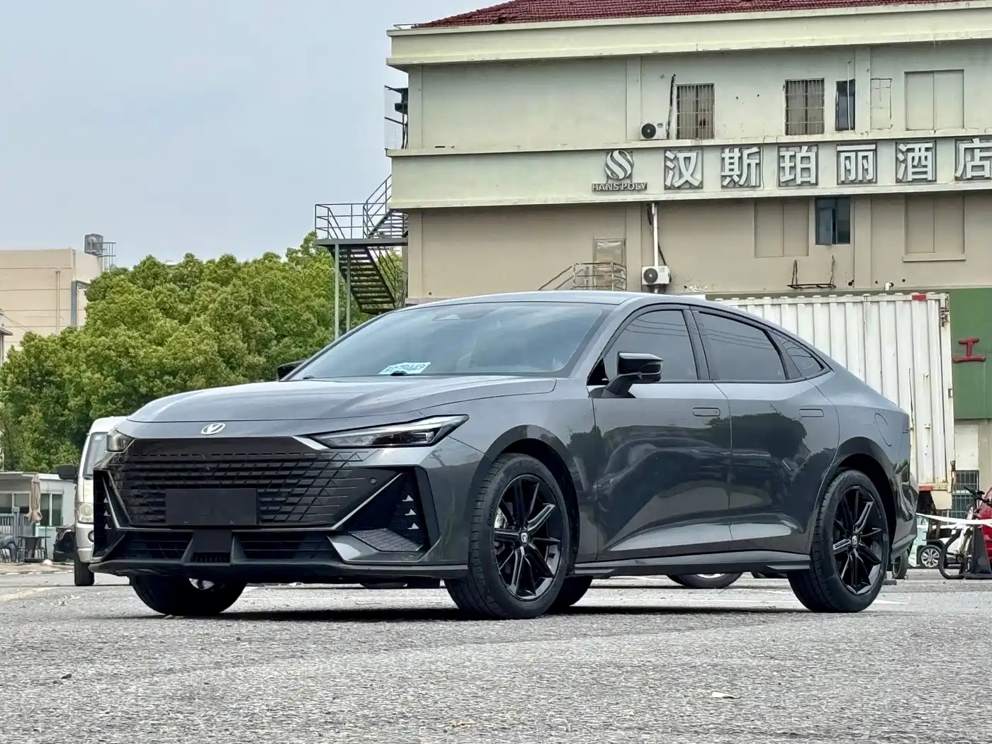 CHANGAN UNI-V