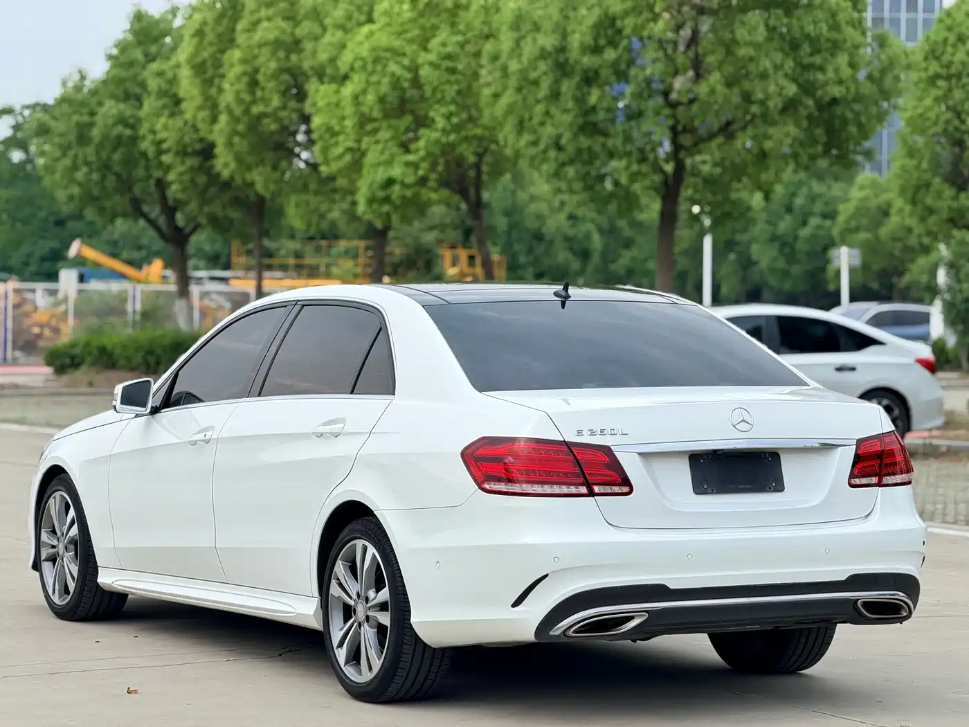 Mercedes-Benz E-Class 2015 Facelift E 260 L Sport фото 5