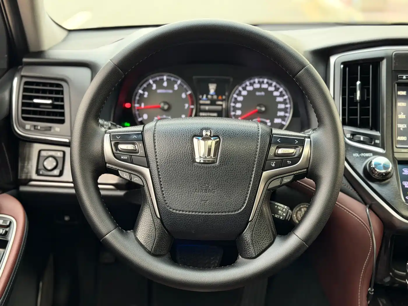 Toyota Crown 2017 2.0T Sport Edition фото 17
