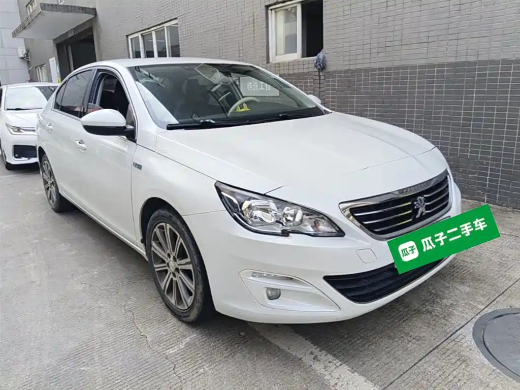Peugeot 408 2016 1.6T Automatic Luxury Edition фото 4