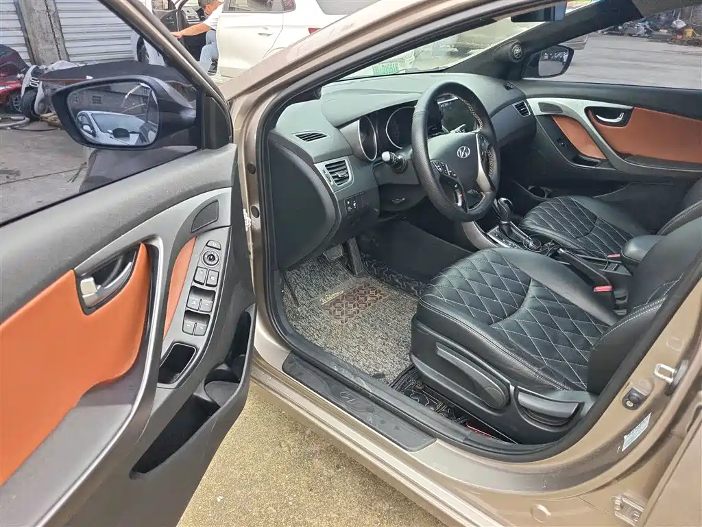 Hyundai Langdong 2015 1.6L Auto Premium фото 13