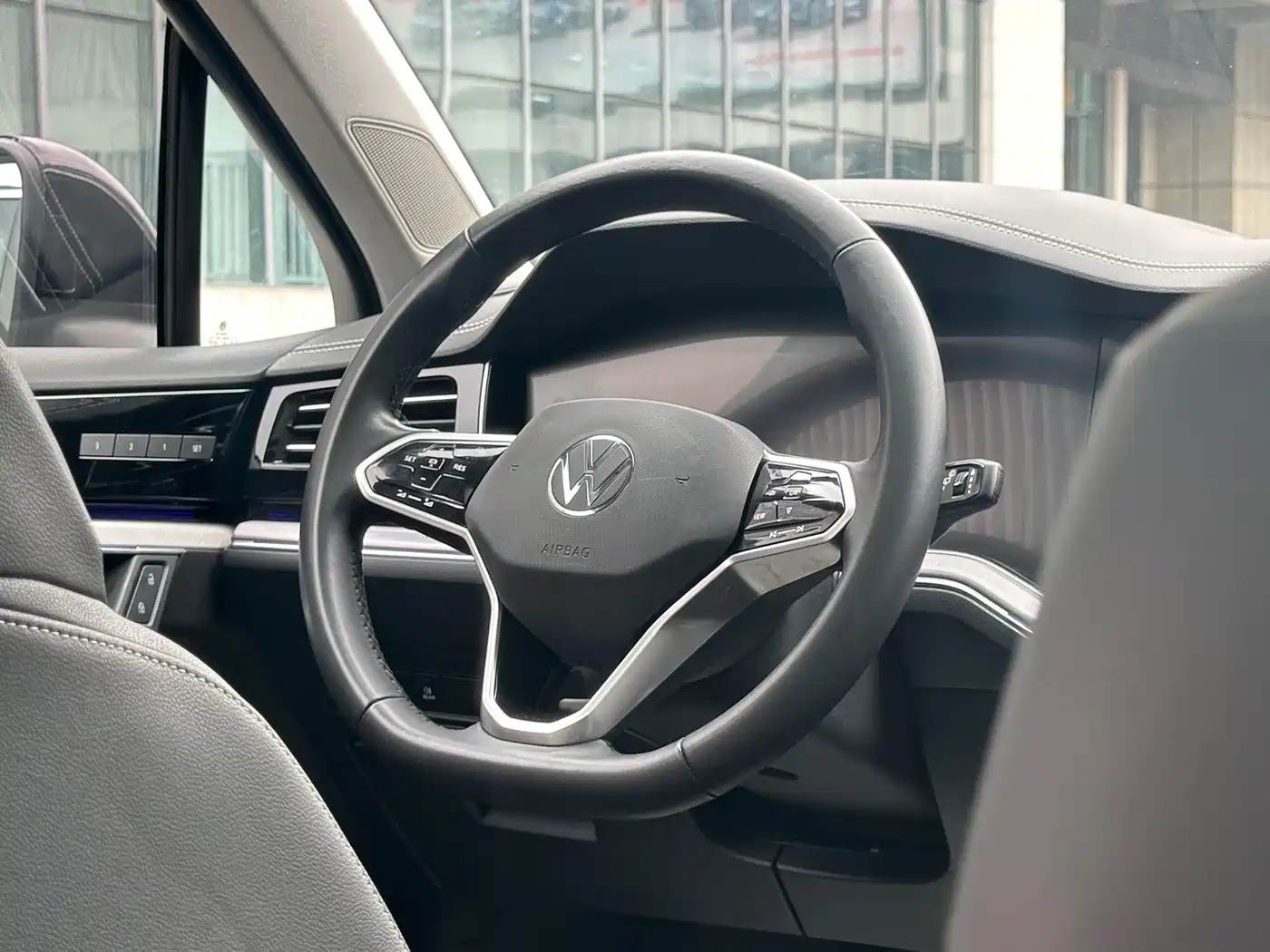 Volkswagen Touareg 2020 3.0TSI Enjoyment Edition China VI фото 13