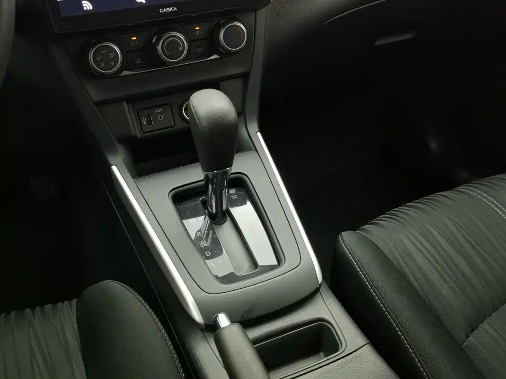Nissan SYLPHY, миниатюра 13