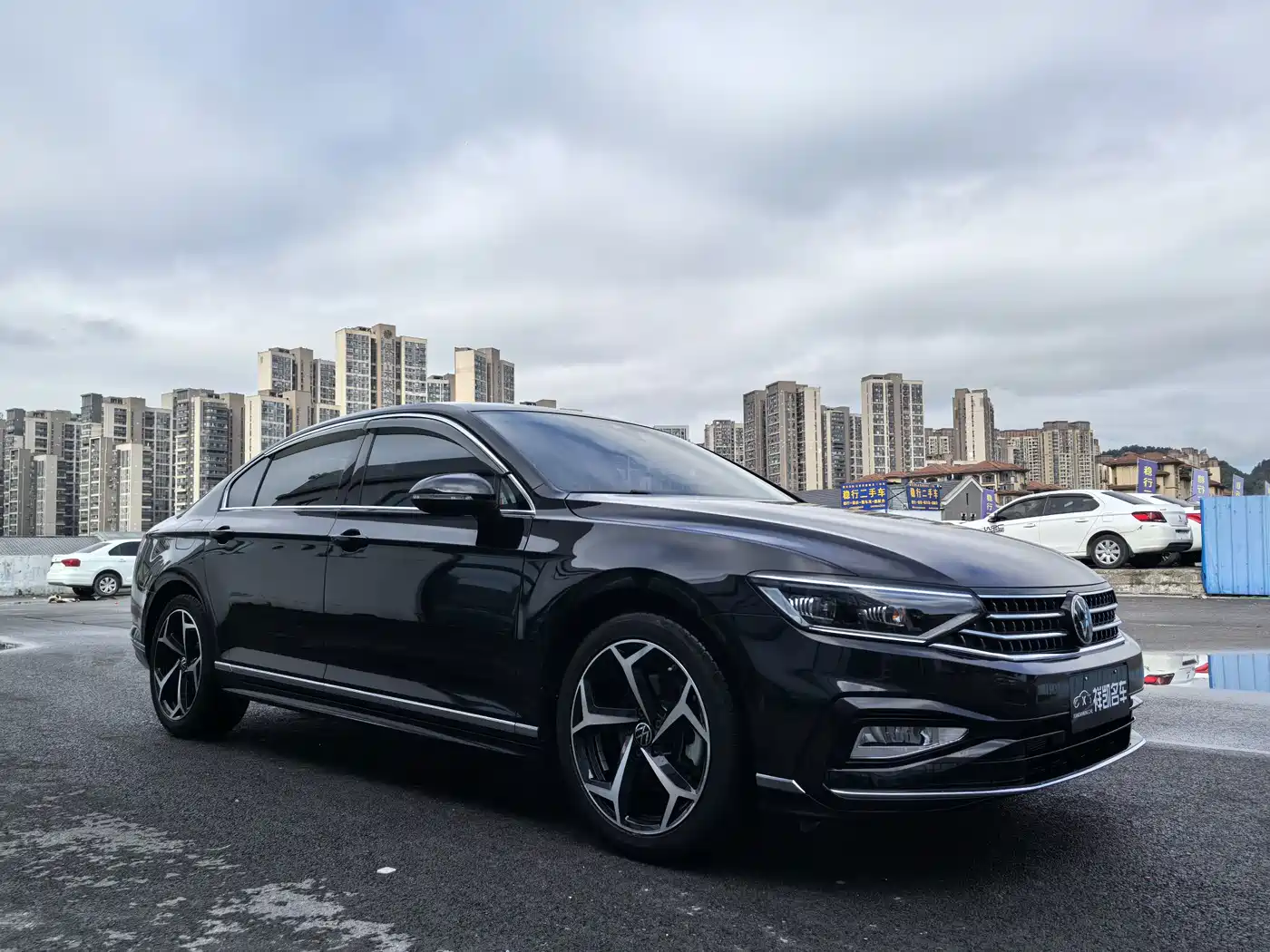Volkswagen Magotan 2025 2025 Popular Edition 330TSI DSG Luxury