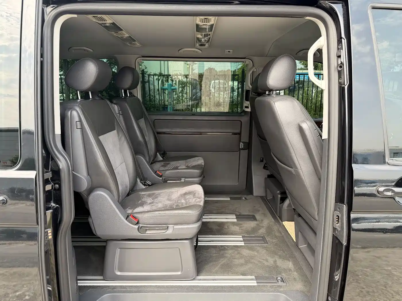 Volkswagen Multivan 2012 2012 2.0TSI 2WD Business Edition