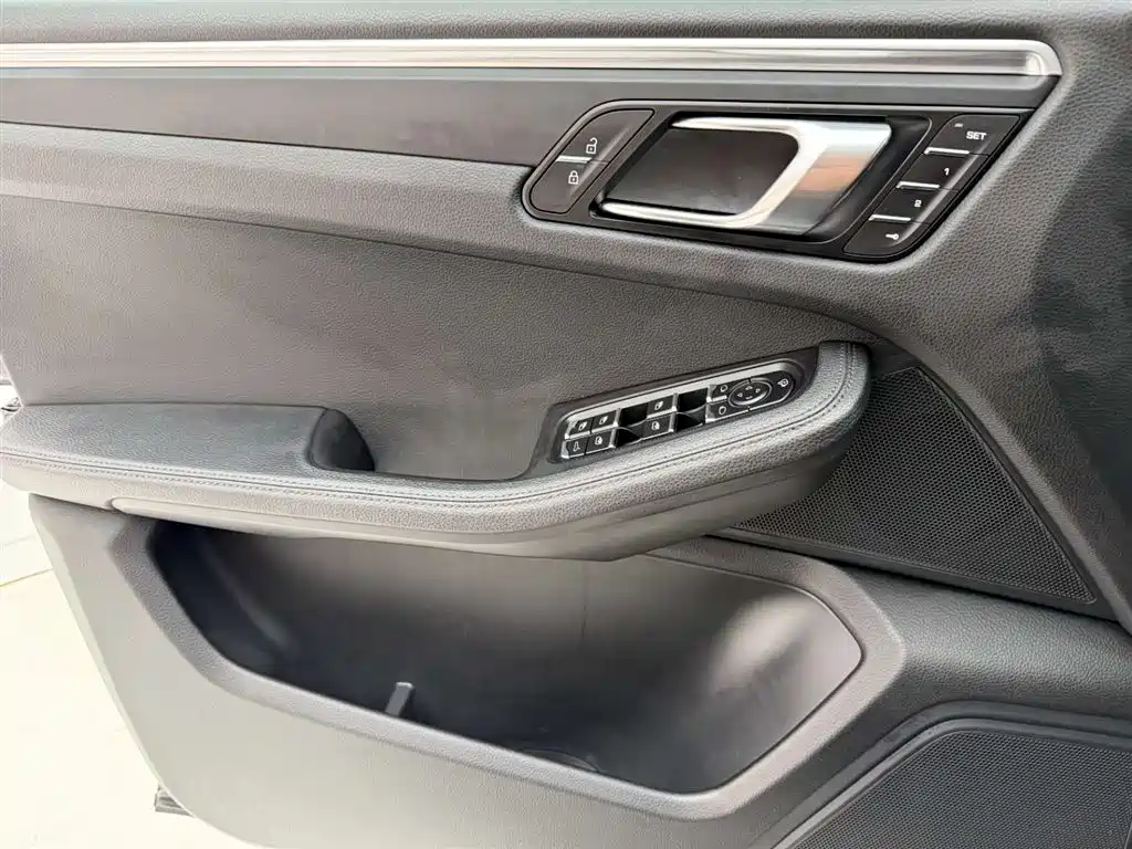 Porsche Macan 2020 Macan 2.0T фото 21