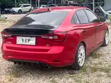 Фото 9 - Roewe i5