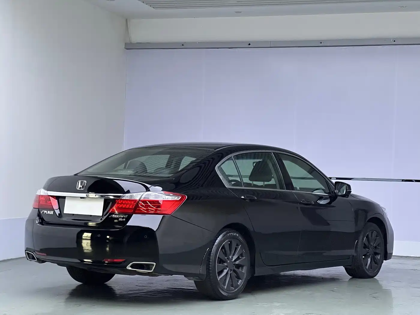 Фото 6 - Honda Accord