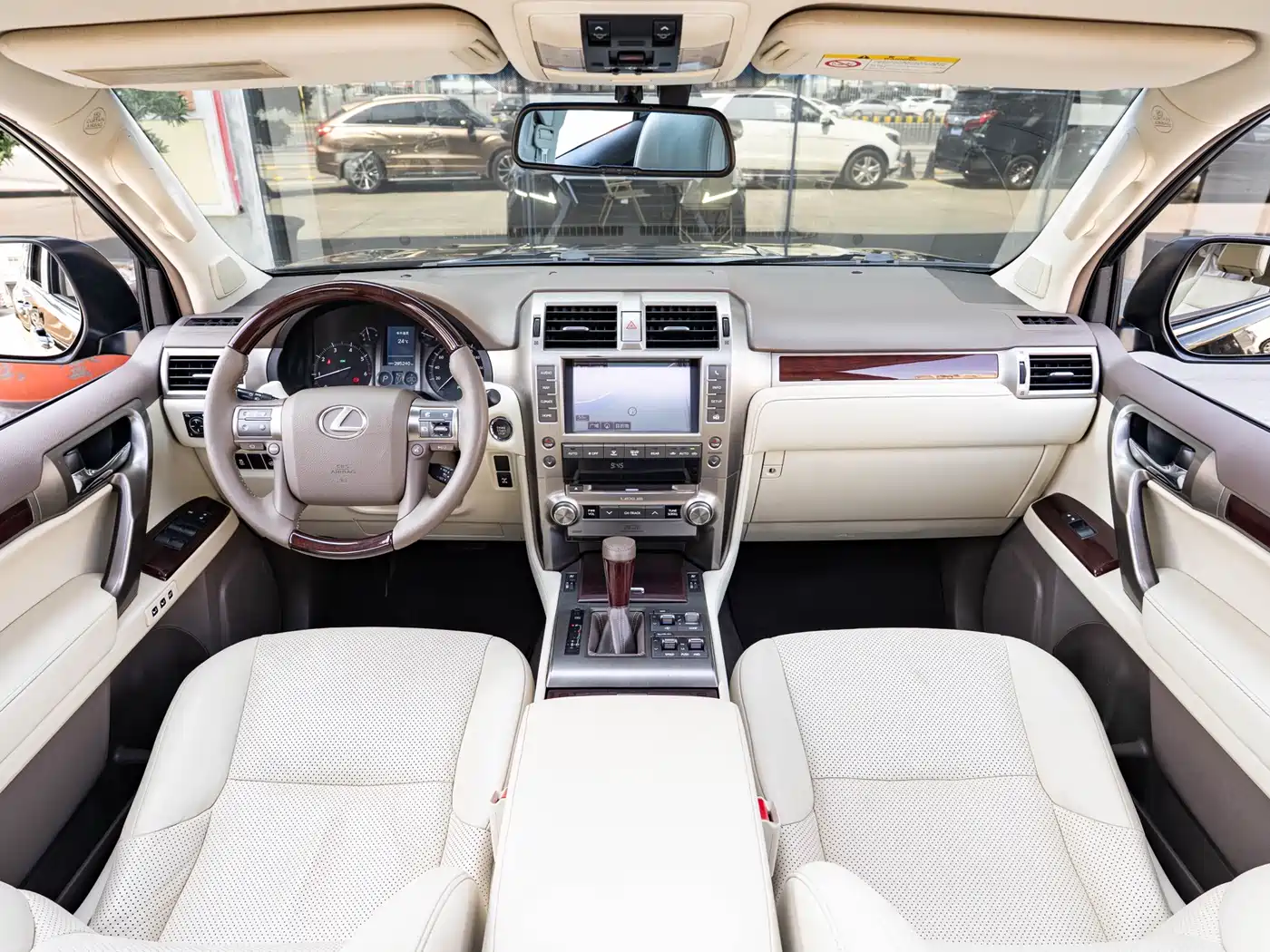 Фото 14 - Lexus GX