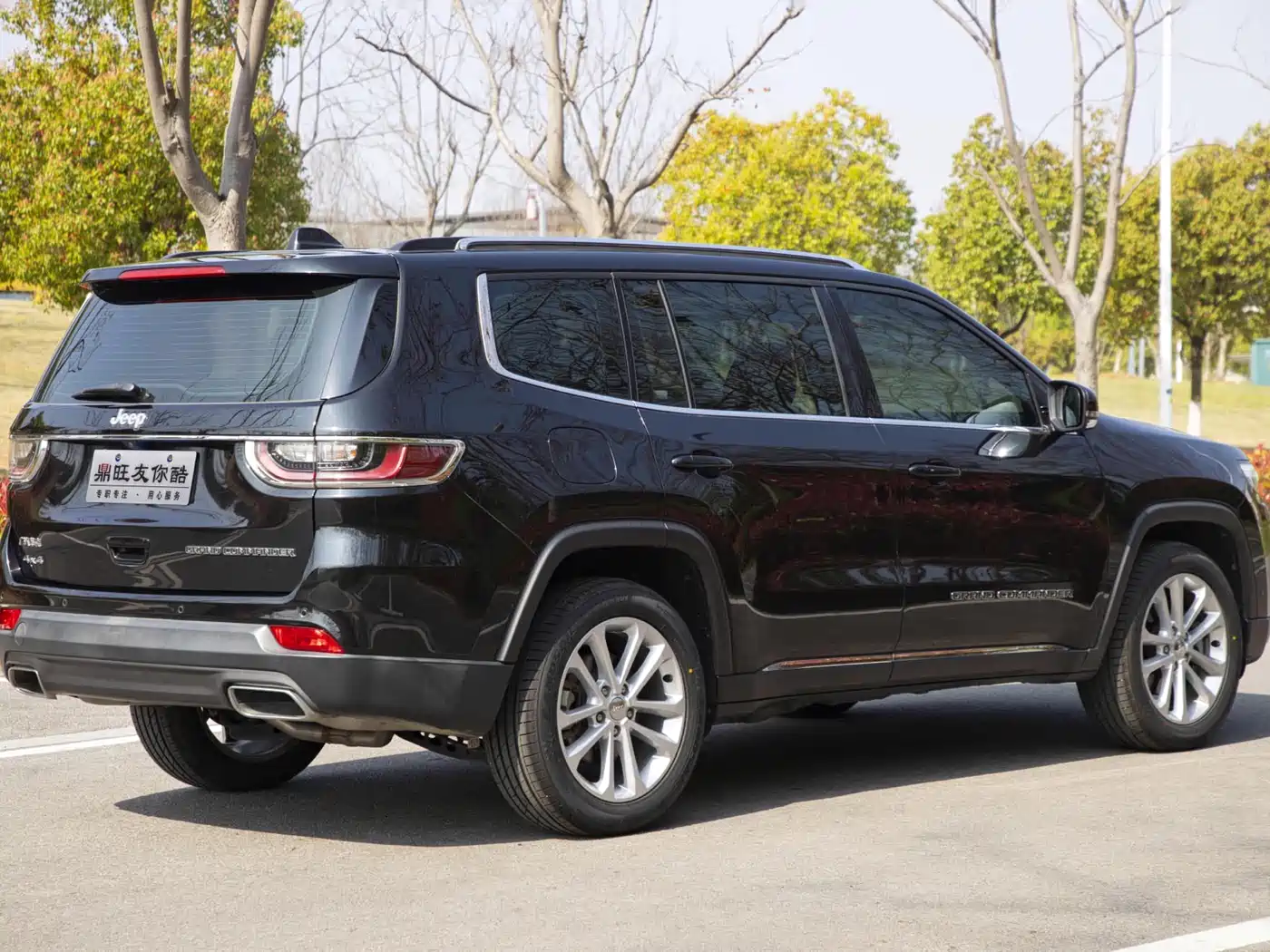 JEEP GRAND COMMANDER