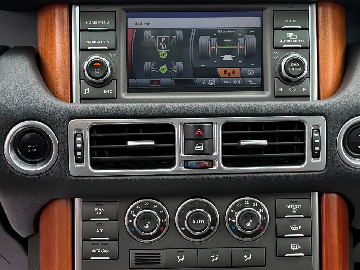 Land Rover Range Rover 2011 3.6 TDV8 фото 11