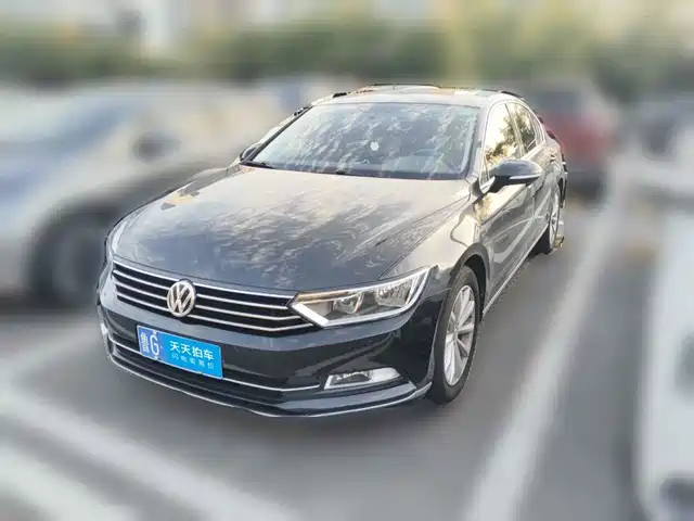 Volkswagen Magotan 2018 330TSI DSG Leading — фото 1