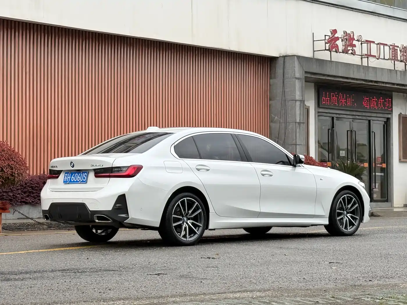 BMW 3 Series 2024 325Li M Sport Package фото 7