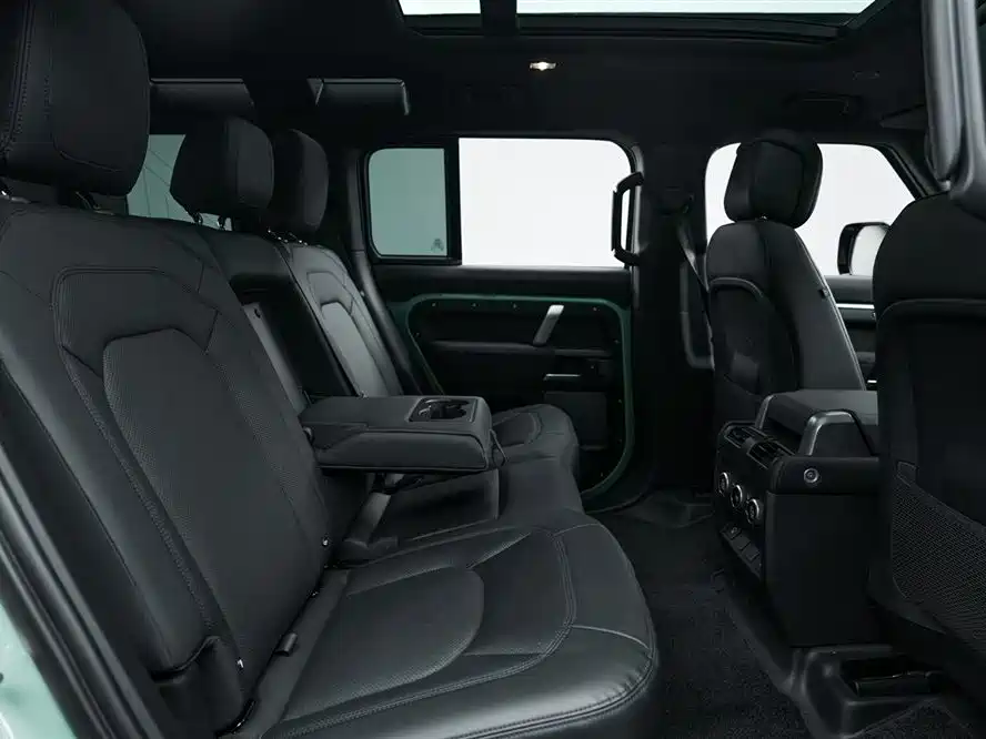 Land Rover Defender 2023 110 3.0T P400 75th Anniversary Legend Edition фото 15