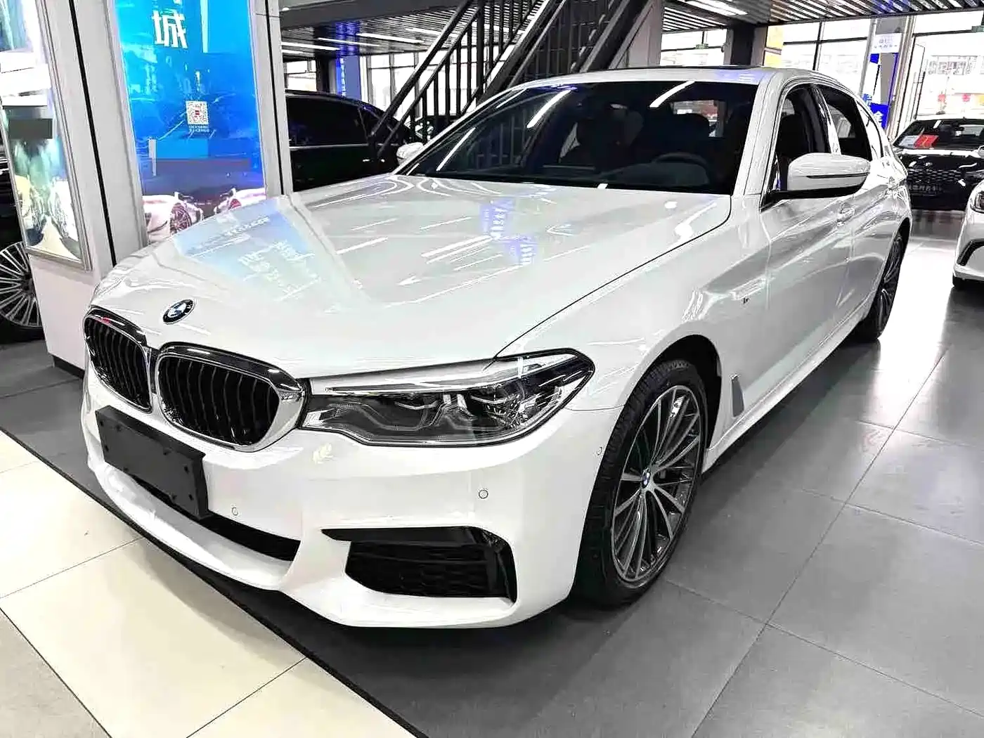 BMW 5 Series 2020 530Li Exclusive M Sport Package