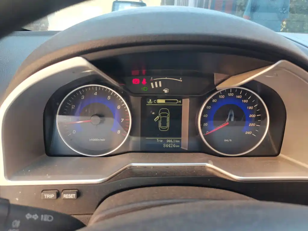 Geely Emgrand 2015 2014 Sedan 1.5L Manual Fashion