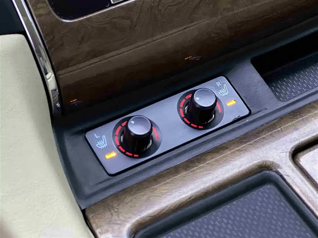 Toyota Alphard 2015 3.5L Premium Edition фото 11