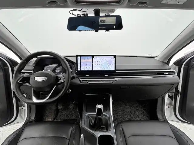 Фото 9 - Geely Emgrand