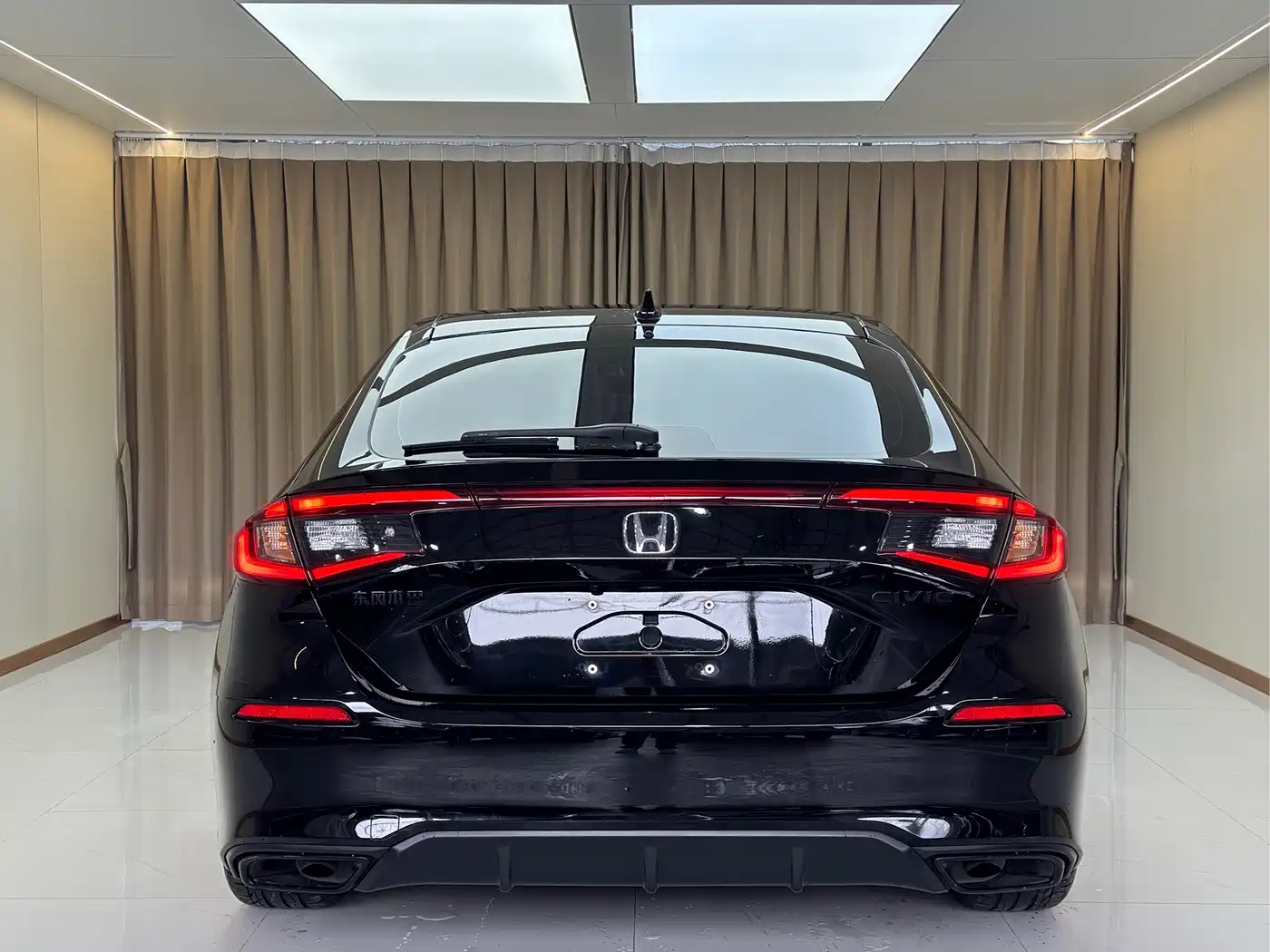 Фото 23 - Honda Civic