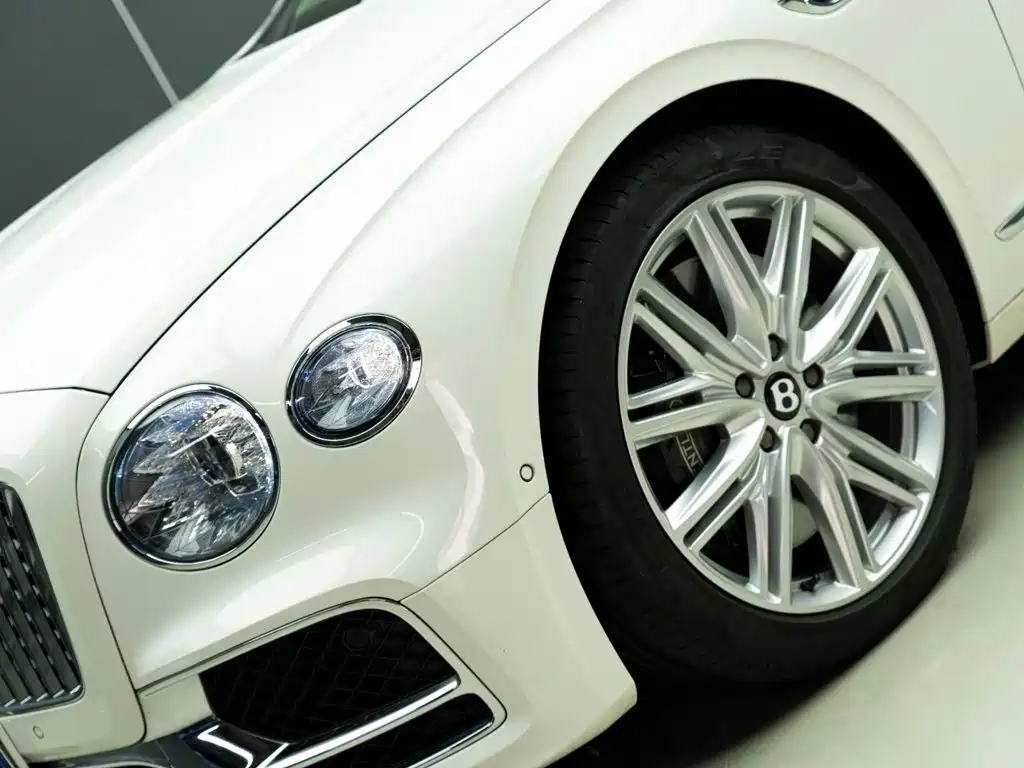 Bentley Flying Spur 2023 2024 4.0T V8 Standard Edition