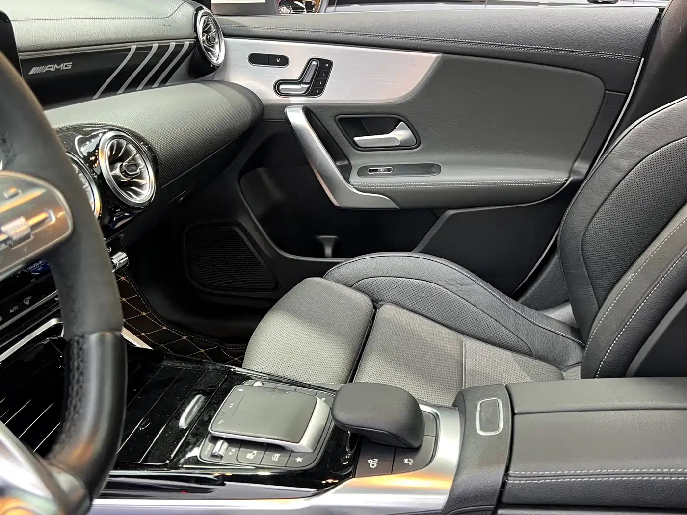Mercedes-Benz CLA, миниатюра 6