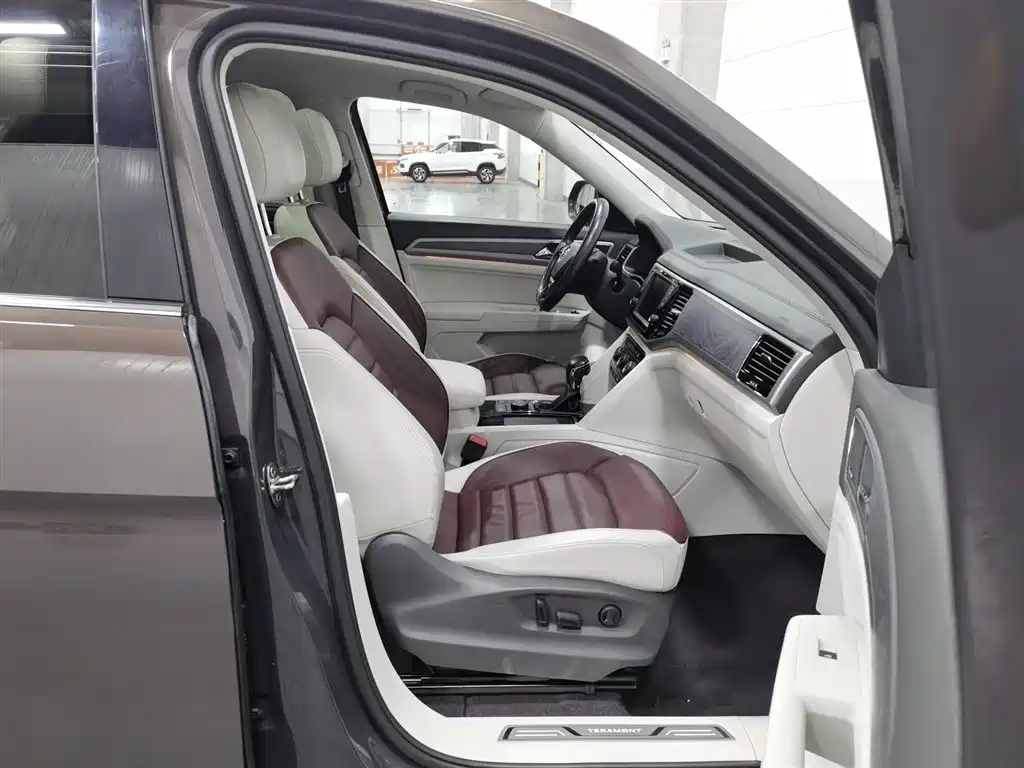 Volkswagen Teramont 2017 530 V6 AWD Ultimate Flagship Edition фото 23