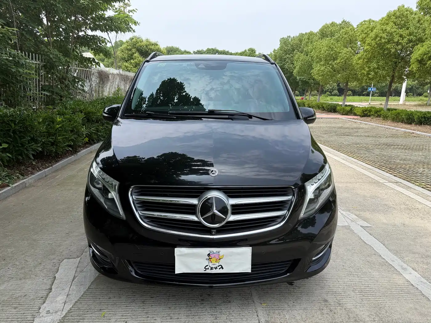 Mercedes-Benz V-Class 2017 Model V 260 L Premium Extended Edition фото 2