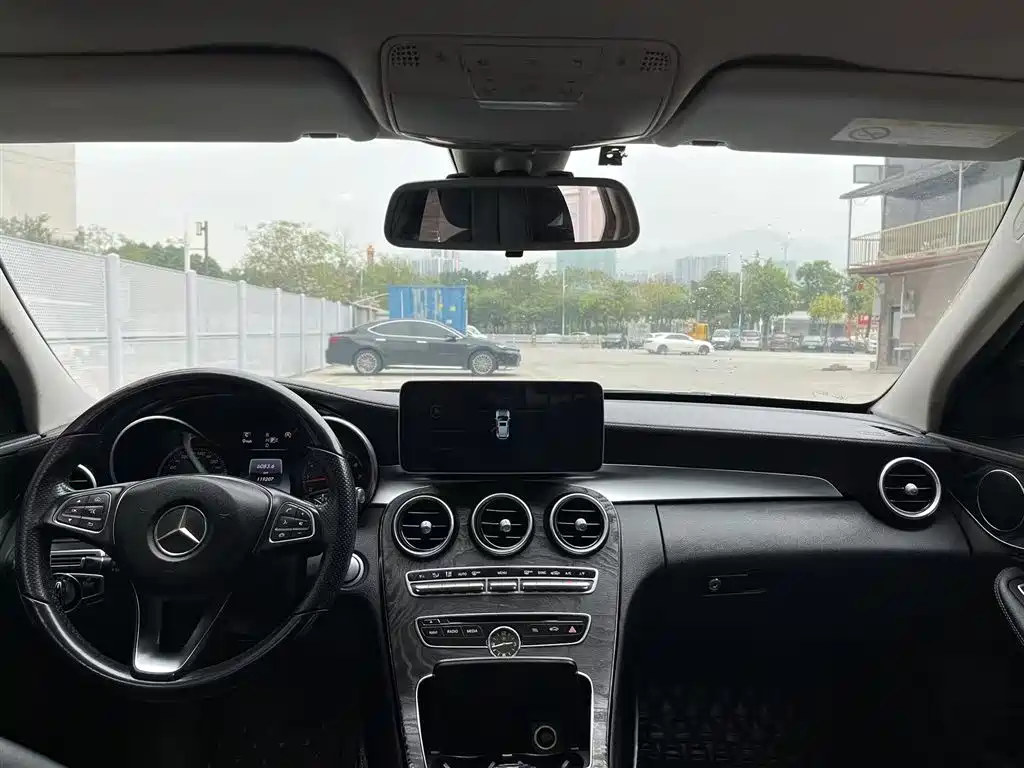Mercedes-Benz C-Class 2015 Facelift C 200 L Sport фото 6
