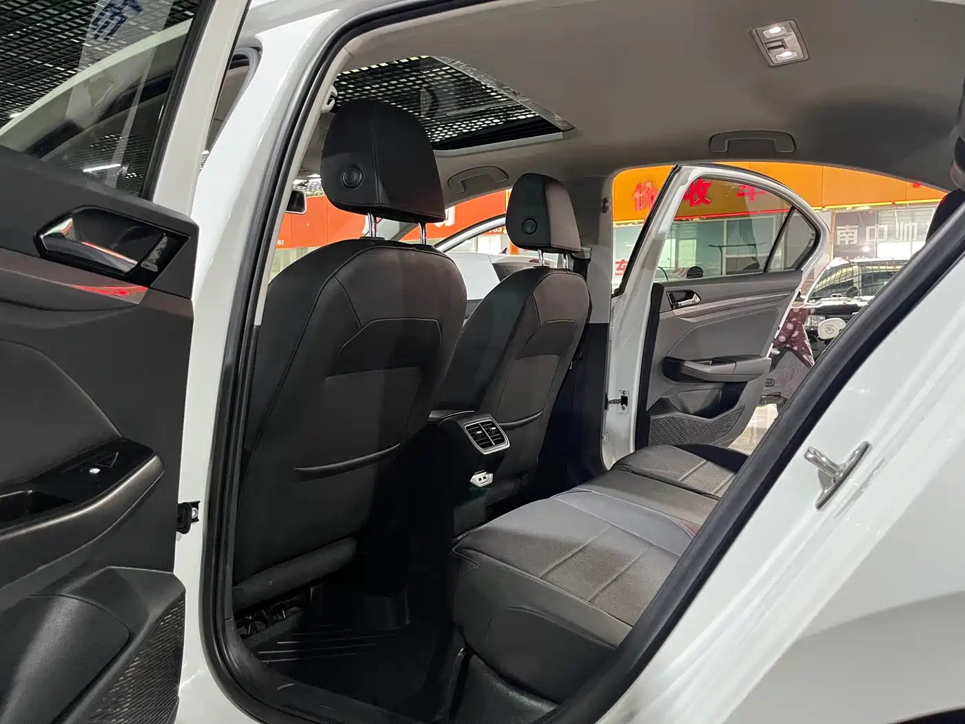 Volkswagen Bora 2020 1.5L Automatic Elite фото 10