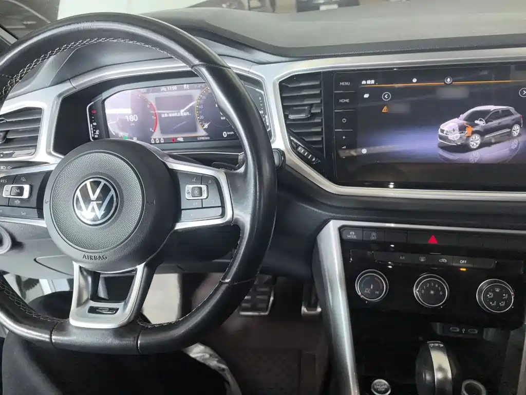 Фото 7 - Volkswagen T-ROC