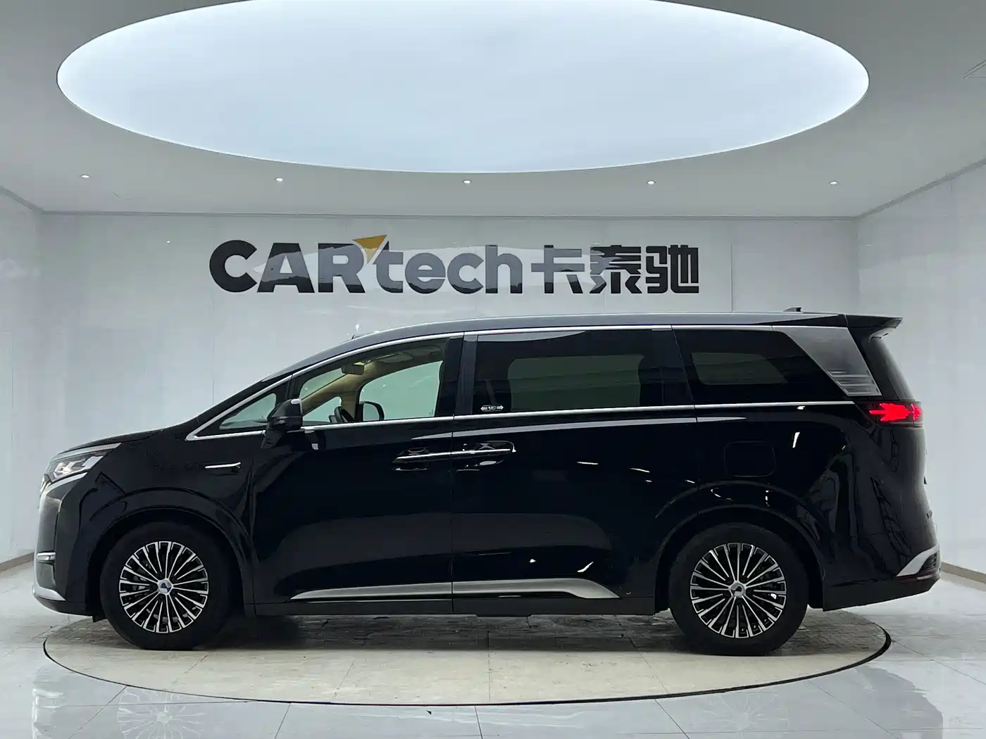 Denza D9 2025 2025 Model DM-i Smart Drive Edition 1020 AWD Flagship