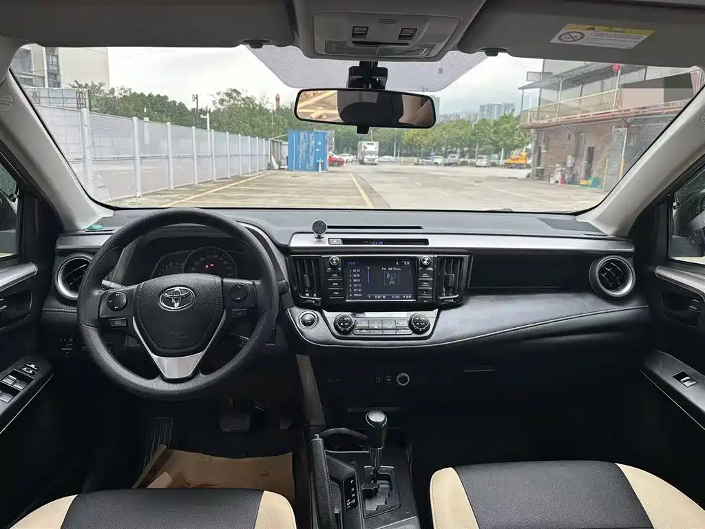 Toyota RAV4 Rongfang 2016 2.0L CVT 2WD Trend (China V) фото 6