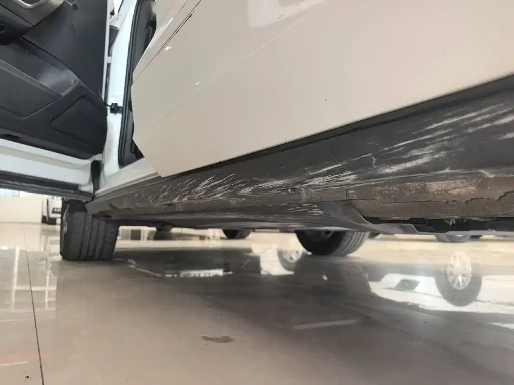 Фото 22 - Volkswagen T-ROC